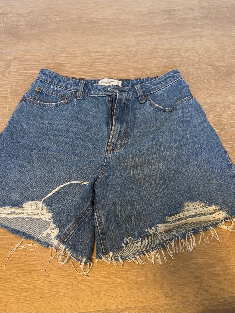 A&F Curve Love The Loose Short High Rise Distressed Denim Shorts
